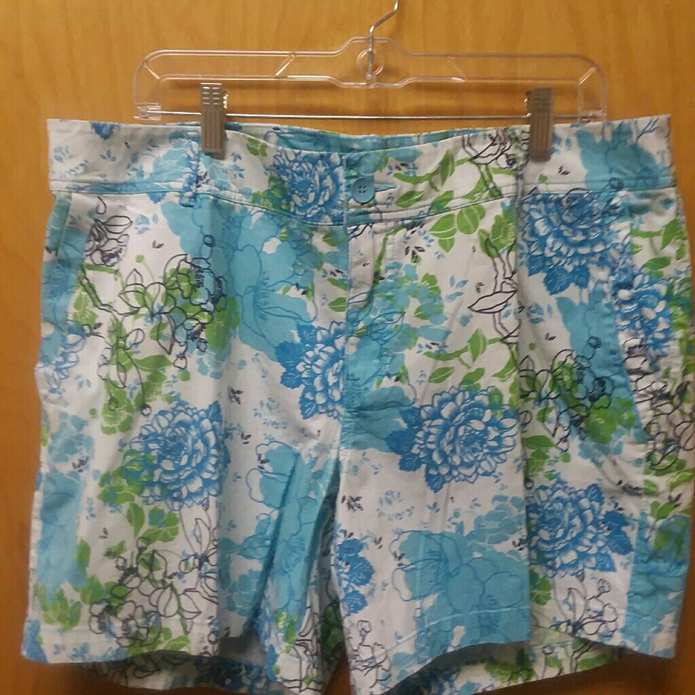 NWOT Ocean Blue Multi Color Cargo Shorts